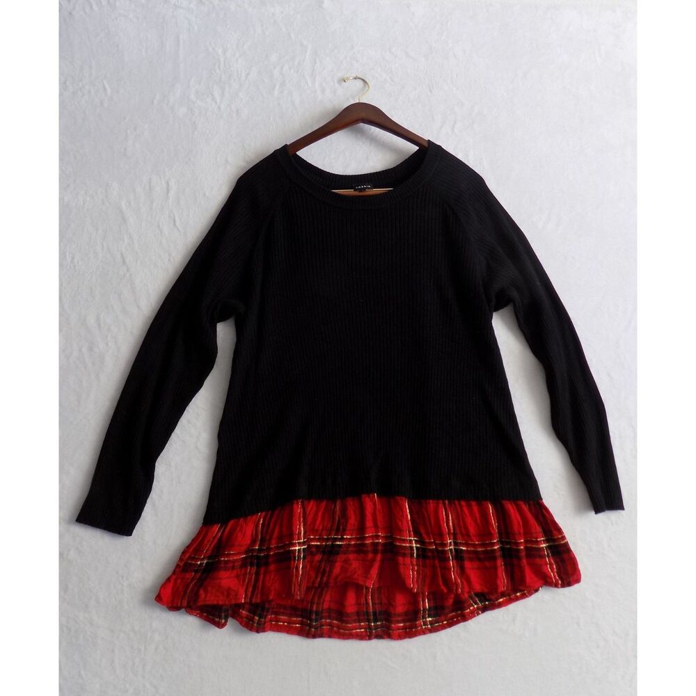 Torrid Women Black Ribbed Knit Red Plaid Ruffle Hem Metallic Top Size 3 3X
